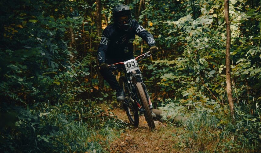 jak wybrać odzież rowerową mtb